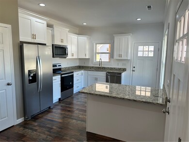 305 W Broad St, Iva, SC 29655 - photo 3