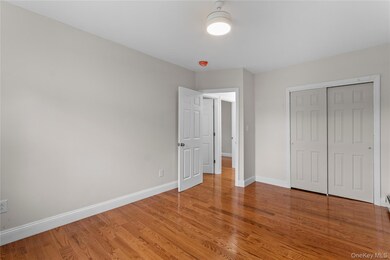 14209 45th Ave, Flushing, NY 11355 - photo 7