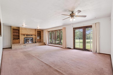 2556 Logan Ave, Waterloo, IA 50703 - photo 4