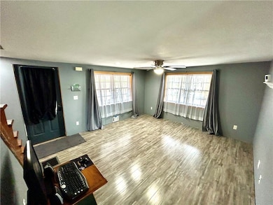 464 Bridgeport Rd, Mount Pleasant, PA 15666 - photo 5