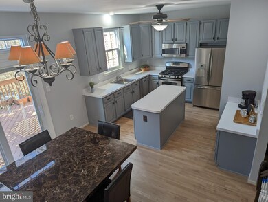 21571 Bankbarn Terrace, Broadlands, VA 20148 - photo 3