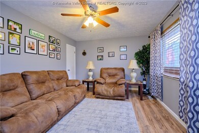 203 Holley Ct, Barboursville, WV 25504 - photo 6