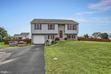 5305 Board Rd, Mount Wolf, PA 17347 - photo 2