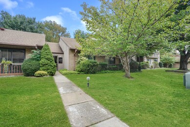 28 Claremont Ct unit 34B, Red Bank, NJ 07701 - photo 4