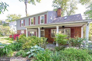 7216 Tod St, Falls Church, VA 22046 - photo 2