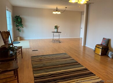 13008 S 121st East Ave, Broken Arrow, OK 74011 - photo 4