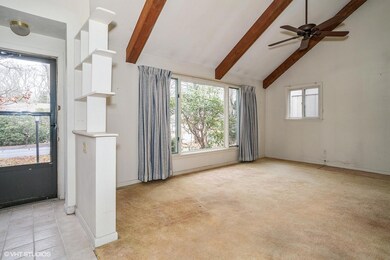 03_4ByTheGreenWay_10001_LivingRoom_MLSus