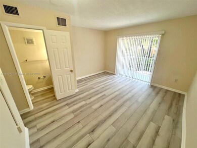 7626 NE 6th Ct unit 7, Miami, FL 33138 - photo 3