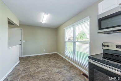 1167 Musket Dr, Saint Charles, MO 63304 - photo 4