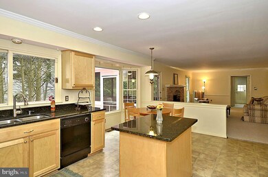 12624 Gravenhurst Ln, North Potomac, MD 20878 - photo 6