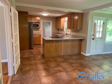 713 Giles Dr NE, Huntsville, AL 35801 - photo 4