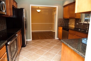 6185 Riviera Ln, Jacksonville, FL 32216 - photo 4