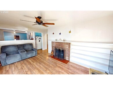 94191 10th St, Gold Beach, OR 97444 - photo 3