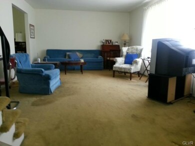 219 Blenheim Dr, Easton, PA 18045 - photo 3