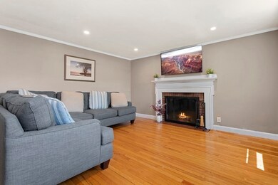25 Wakefield St, Reading, MA 01867 - photo 5