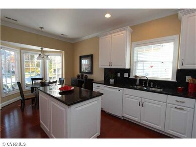 Kitchen - Beautiful Kitchen with center island and