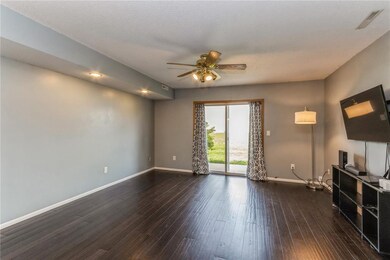 941 Grand Avenue Ct, Marion, IA 52302 - photo 2