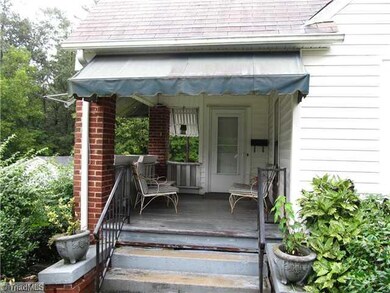 931 Straight St, Asheboro, NC 27203 - photo 3