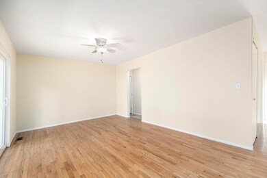 2935 Marshall St, Ann Arbor, MI 48108 - photo 4
