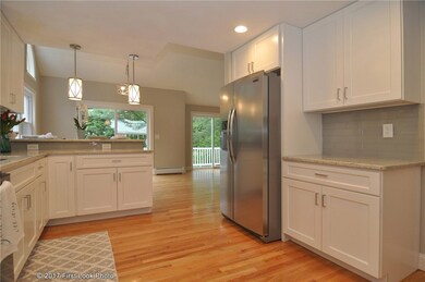 9 Tanglewood Dr, Greenville, RI 02828 - photo 5