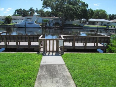 One of the fishing piers. Notice the beautiful con