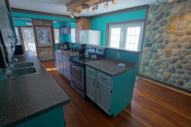 Sunrise Cottage on Lake Huron-10