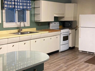 602 E State St, Cheboygan, MI 49721 - photo 6