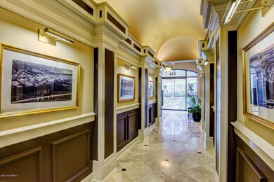 124 Walnut St Unti 601-large-003-34-124