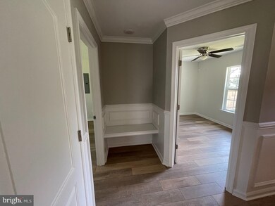 77 Appletree Dr, Levittown, PA 19055 - photo 5