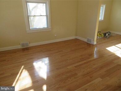 266 Nassau Ave, Paulsboro, NJ 08066 - photo 5