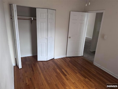 1470 W Terrace Cir unit 4, Teaneck, NJ 07666 - photo 5