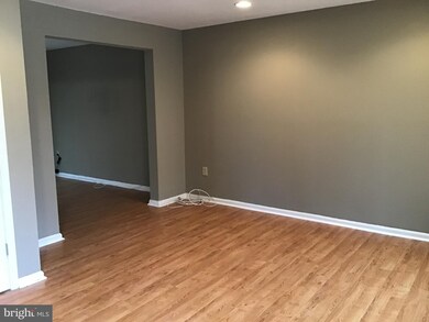 909 Saint Michaels Dr, Bowie, MD 20721 - photo 5