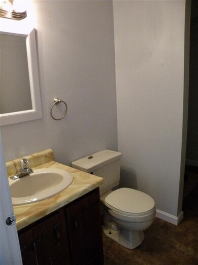 95 E Ridge Rd, MerriMacK, NH 03054 - photo 6