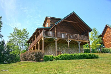 1653 Little Cabin Loop, Pigeon Forge, TN 37862 - photo 2