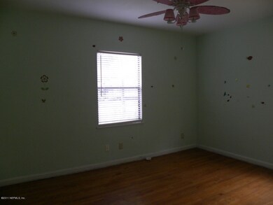 526 Laurina St, Jacksonville, FL 32216 - photo 7