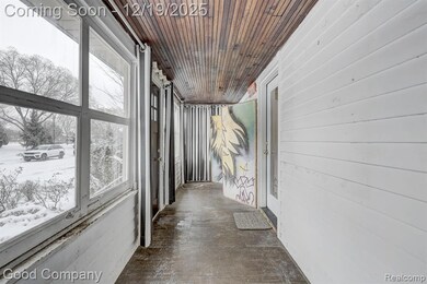 207 W Hazelhurst St, Ferndale, MI 48220 - photo 4