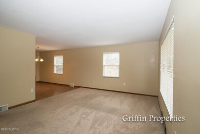 1069 Lockridge Dr NE, Grand Rapids, MI 49505 - photo 3