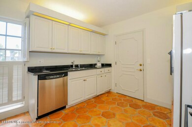 7 Kitchen