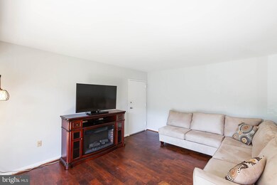 17816 Buehler Rd unit 165, Olney, MD 20832 - photo 3