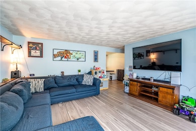 18 Allison Ct, Riverside, RI 02915 - photo 7