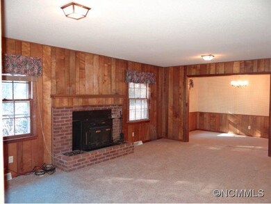 7 Holly Hill Ct, Asheville, NC 28806 - photo 6