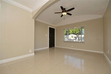 4132 W 101st St, Inglewood, CA 90304 - photo 2