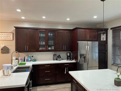 15202 SW 51st St, Davie, FL 33331 - photo 2