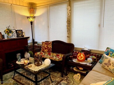 3 Seasons Room