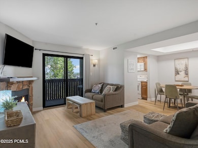 6821 N 2200 W unit 11 J, Park City, UT 84098 - photo 4