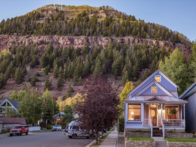 Exterior Glow Ridge