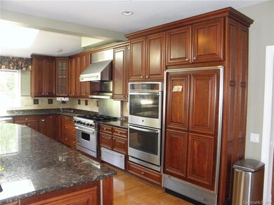 Huge Granite Kitchen with Sub-zero Fefrigerator, D
