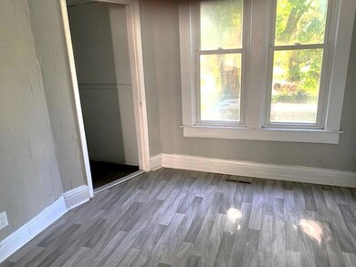 112 W Franklin St, Saint Joseph, MO 64501 - photo 5