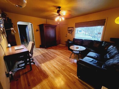 914 SW Laurel St, Grants Pass, OR 97526 - photo 7