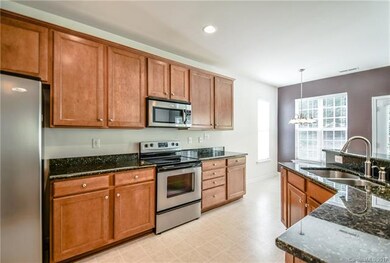 Kitchen w/Granite Countertops